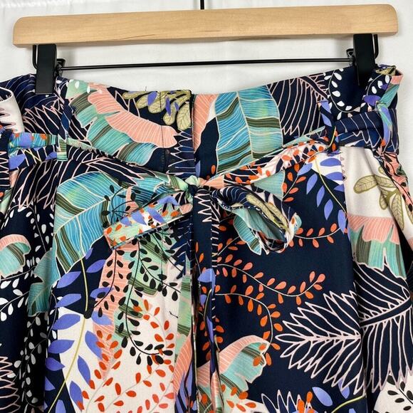 Portmans Women's Black Floral Tropical Paperbag Waist Trousers, Size US 12/16AUS - Picture 4 of 9